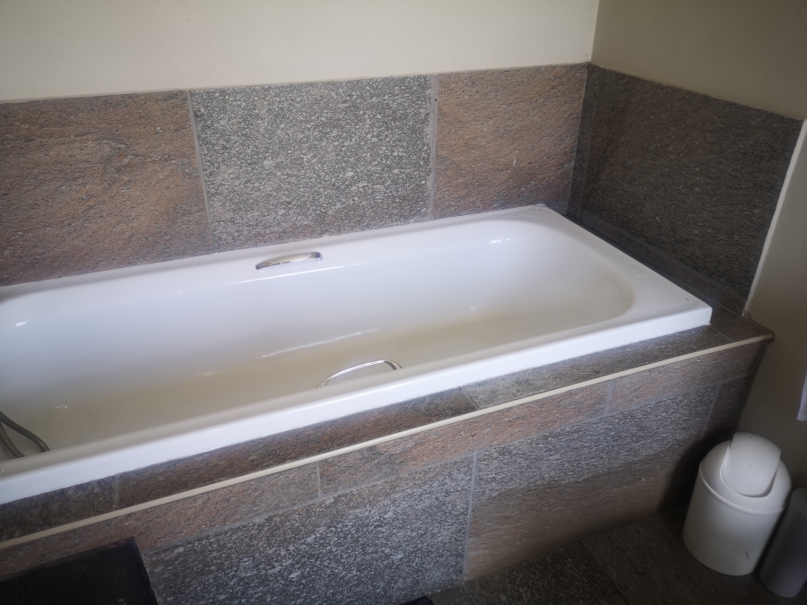 7 Bedroom Property for Sale in Oranjeville Free State